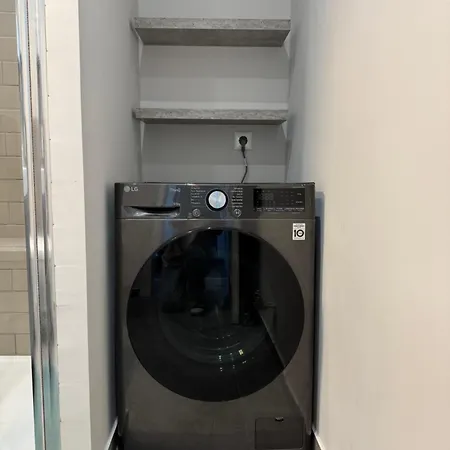 Luxurioese 3-zimmer Im Herzen Von Zwischen Koeln Und Bonn Apartment