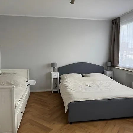 Luxurioese 3-zimmer Im Herzen Von Zwischen Koeln Und Bonn